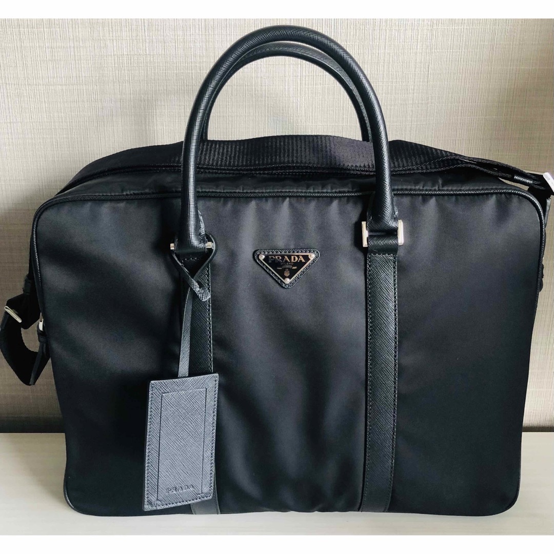 ✨️美品✨️  PRADA メンズ ビジネスバッグ 黒 レザー　三角プレート