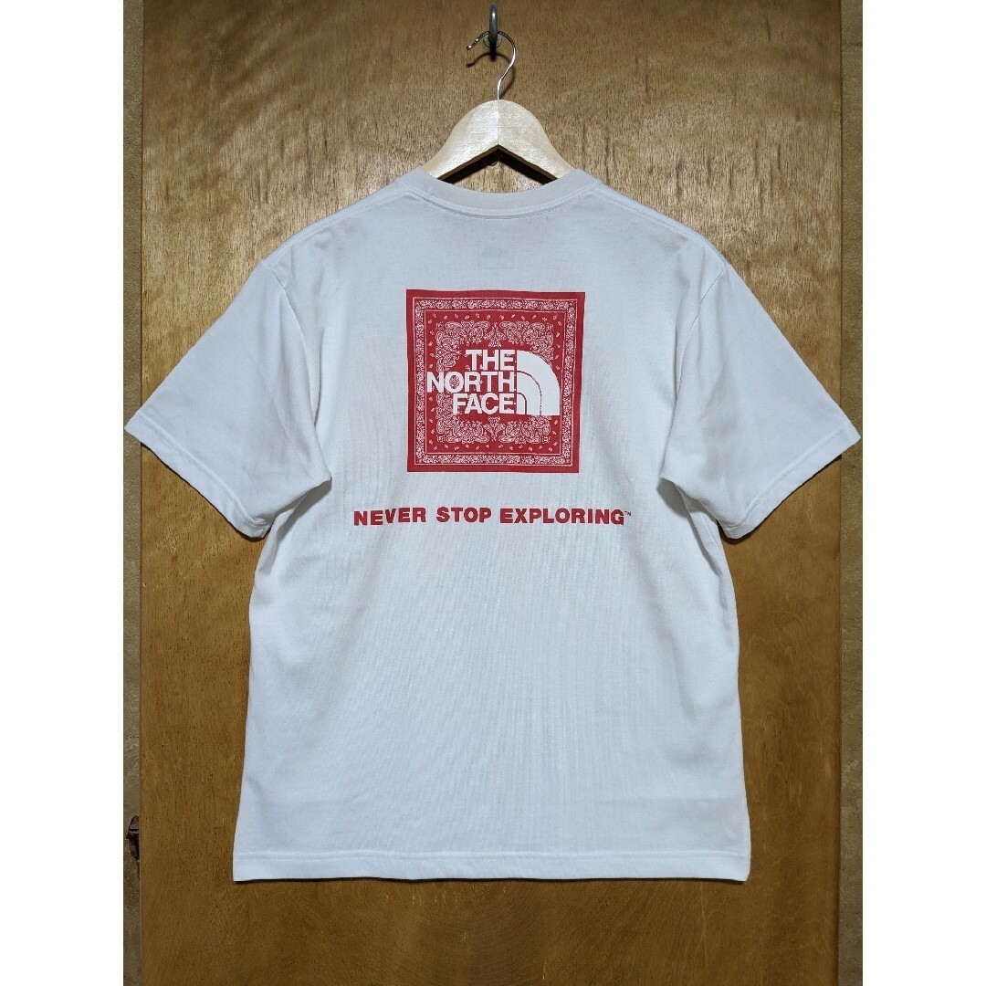 THE NORTH FACE(ザノースフェイス)のノースフェイス ショートスリーブバンダナスクエアロゴティー メンズ Ｍサイズ メンズのトップス(Tシャツ/カットソー(半袖/袖なし))の商品写真