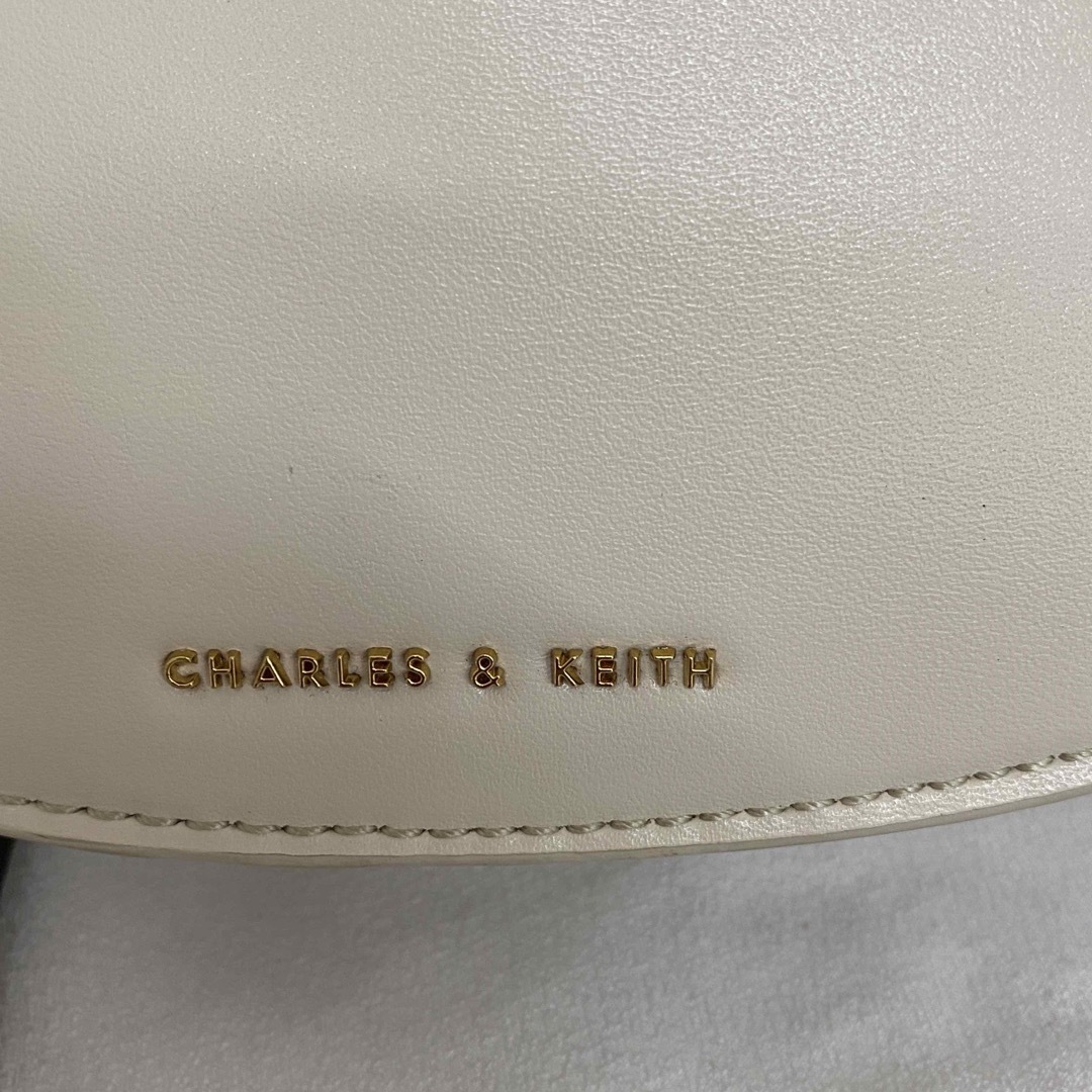 Charles and Keith(チャールズアンドキース)のチャールズ　アンド　キース　ショルダーバッグ 　ホワイト　no.54 レディースのバッグ(ショルダーバッグ)の商品写真