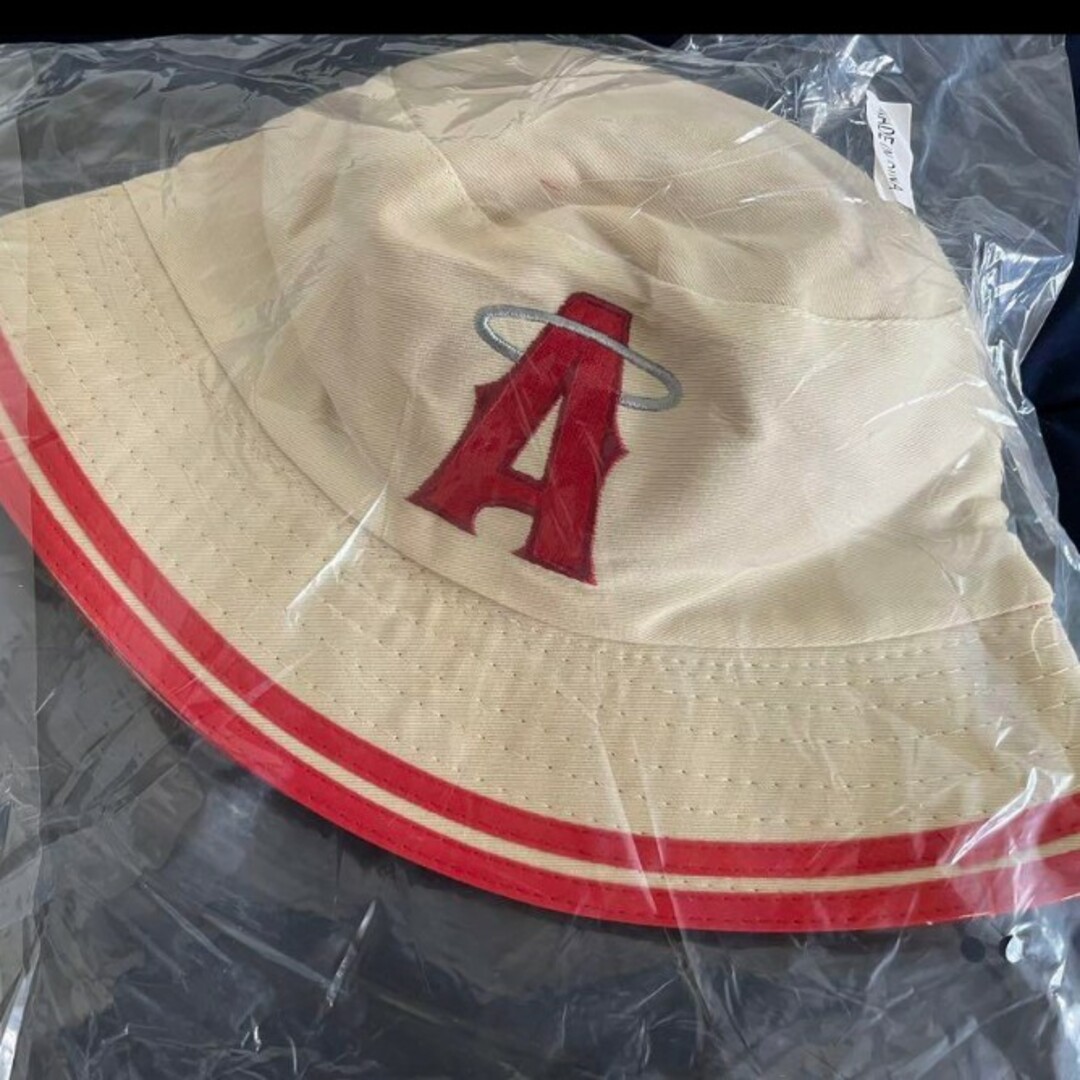 MLB(メジャーリーグベースボール)のANGELS シティコネクト バケハ スポーツ/アウトドアの野球(記念品/関連グッズ)の商品写真