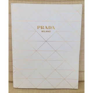 プラダ(PRADA)の【非売品】PRADA カタログ2022年12月(ファッション)