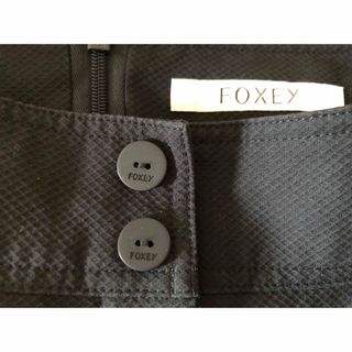 フォクシー(FOXEY)の♡フォクシースカート♡ ネイビー　38サイズ(ひざ丈スカート)