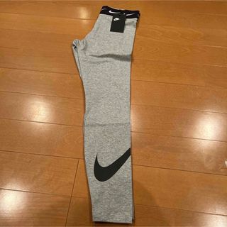 ナイキ(NIKE)のタグ付き新品NIKEレギンスSサイズ(レギンス/スパッツ)