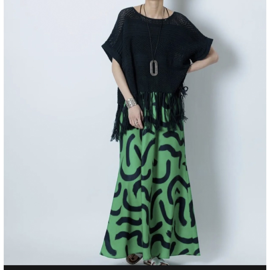 CHIGNONSTAR(シニヨンスター)のCHIGNON ﾍﾟｲﾝﾄ柄ﾏｰﾒｲﾄﾞSK レディースのスカート(ロングスカート)の商品写真