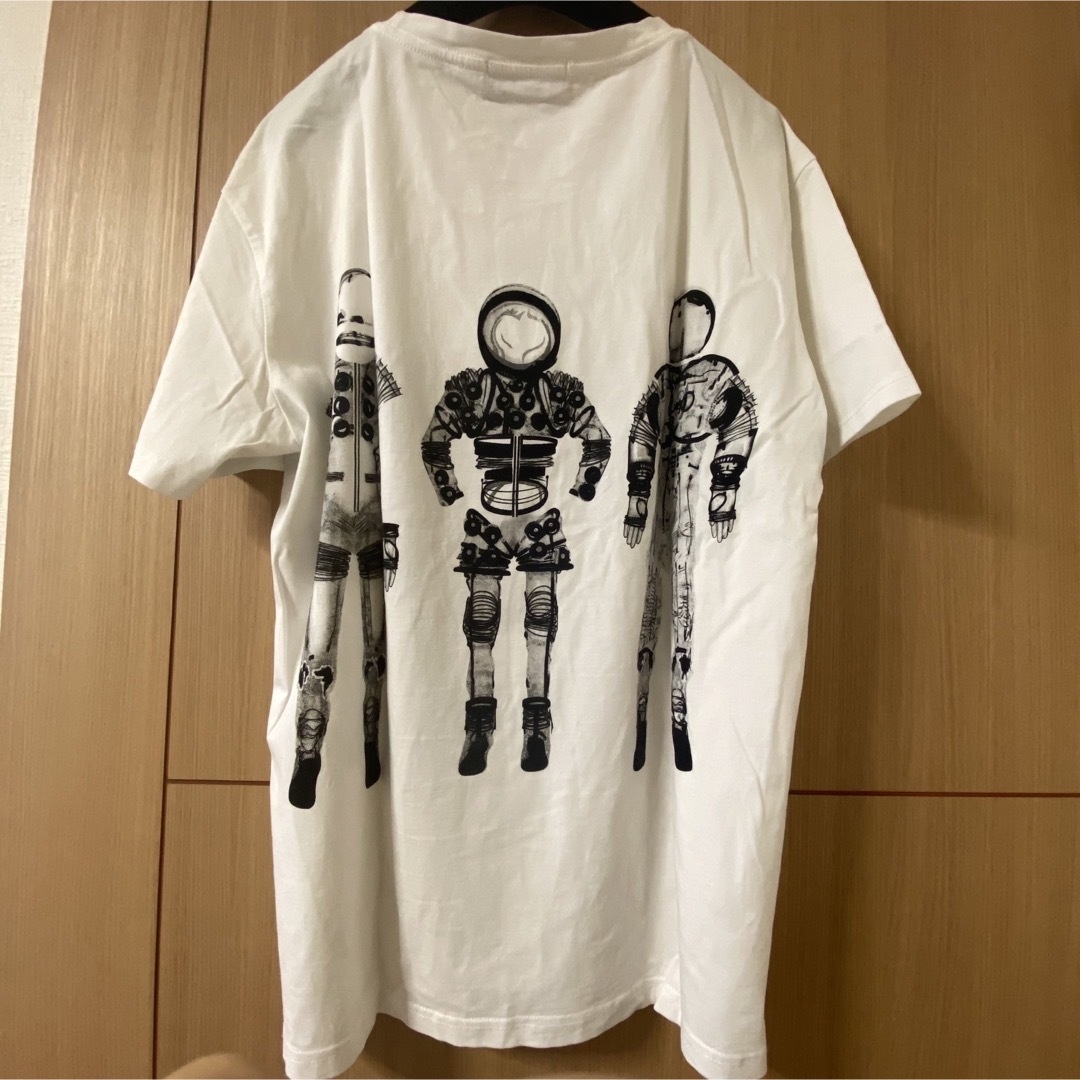 CHANEL(シャネル)のレアCHANEL⭐︎美品！レディースXXL Tシャツ　宇宙飛行士 レディースのトップス(Tシャツ(半袖/袖なし))の商品写真