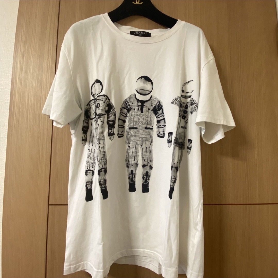 レアCHANEL⭐︎美品！レディースXXL Tシャツ　宇宙飛行士