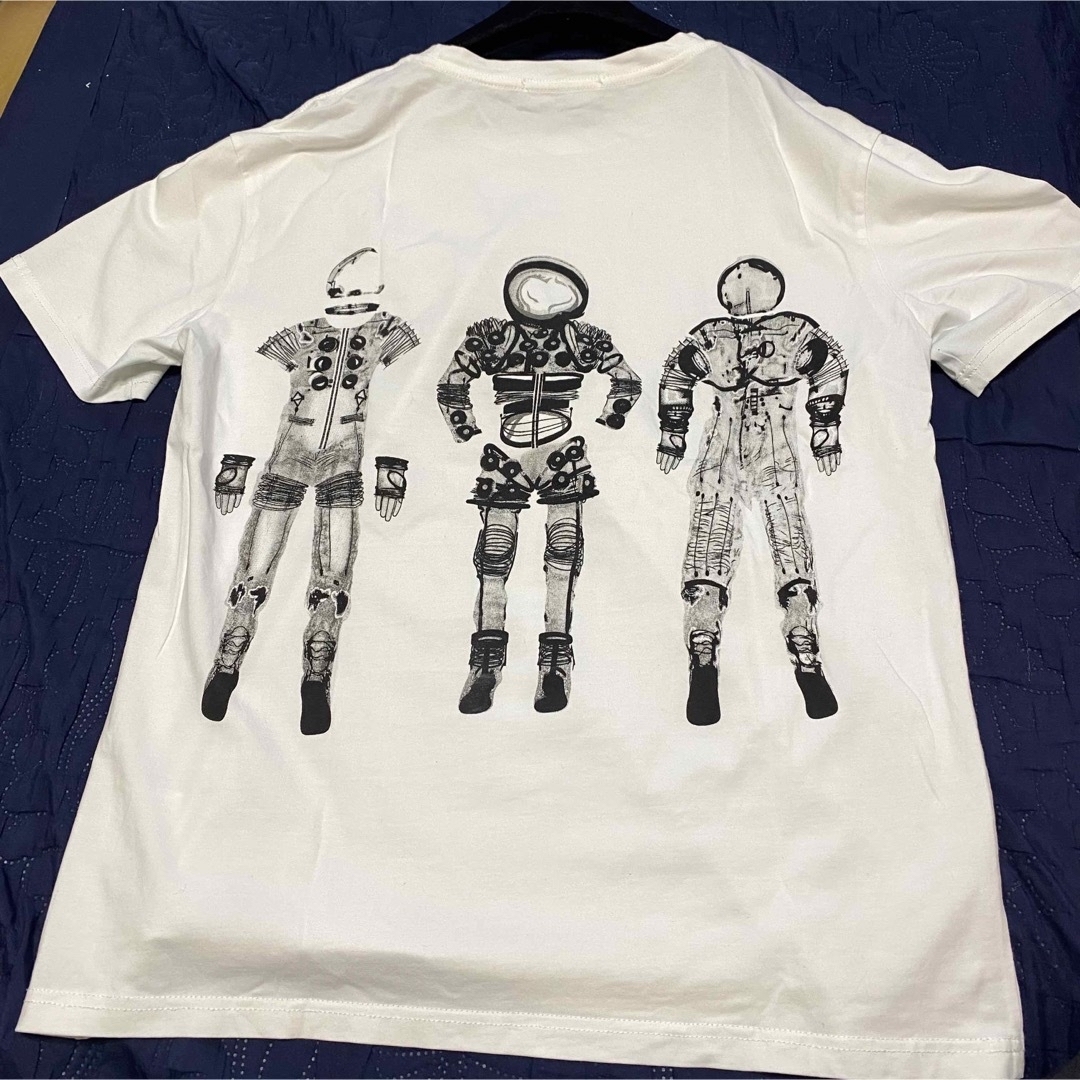 CHANEL(シャネル)のレアCHANEL⭐︎美品！レディースXXL Tシャツ　宇宙飛行士 レディースのトップス(Tシャツ(半袖/袖なし))の商品写真