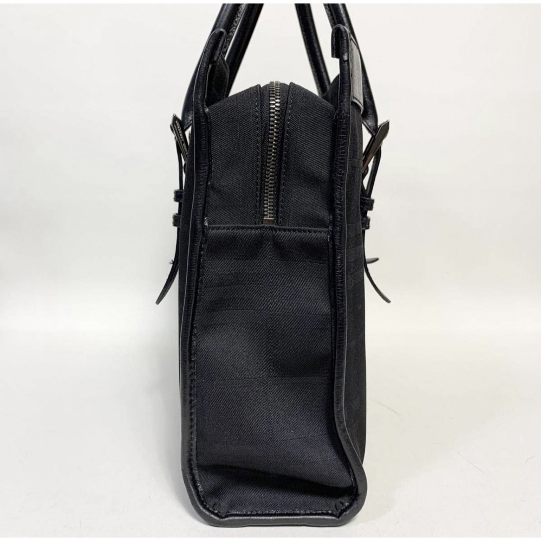 BURBERRY(バーバリー)の美品｜バーバリー ビジネスバッグ ブラック チェック　自立 メンズのバッグ(ビジネスバッグ)の商品写真