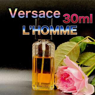 ヴェルサーチ(VERSACE)のヴェルサーチ ロム オードトワレ 30ml(香水(男性用))