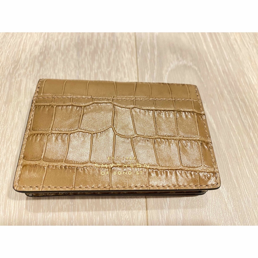 Smythson(スマイソン)のSmythson Mara レザー二つ折りカードケース レディースのファッション小物(名刺入れ/定期入れ)の商品写真