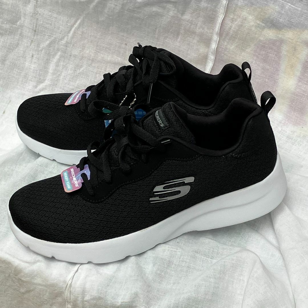 SKECHERS 新品未使用品 スケッチャーズ レディース 28.0cm ランニングシューズ 黒の通販 by shsn SKECHERS ランニングシューズ ダイナマイト 2.0 24cm