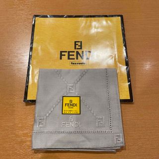 フェンディ(FENDI)のFENDIハンカチレースグレー(ハンカチ)