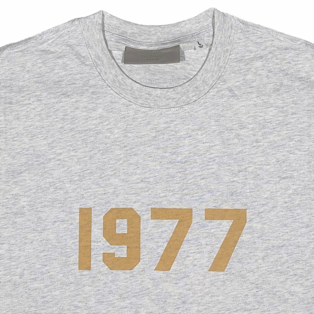 60cm袖丈FOG エッセンシャルズ 1977ロゴ 半袖 Tシャツ ライトグレー L