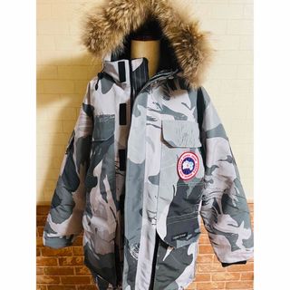 カナダグース(CANADA GOOSE)のカナダグース　カモフラージュ柄ジャケット　Mサイズ(ダウンジャケット)