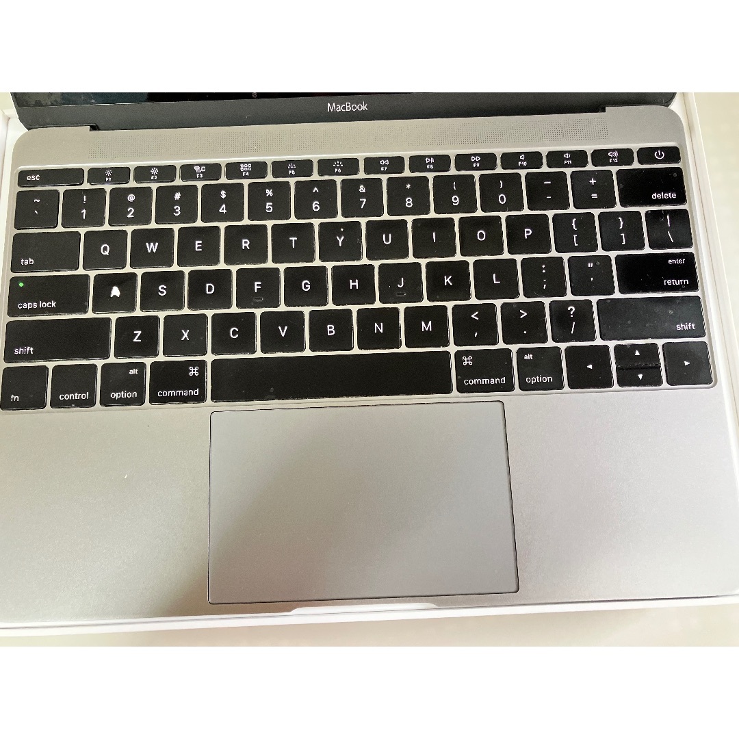 超軽量 Apple MacBook 12インチ USキーボード バッテリー交換済 6