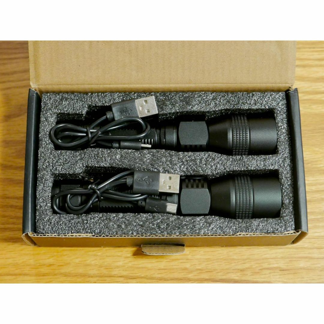 マグネット充電式LED懐中電灯 紫外線UVライト