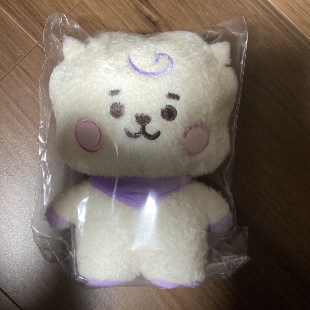 防弾少年団(BTS)(ボウダンショウネンダン)のBT21 たっとん ベビー ぬいぐるみ(パープル) Sサイズ RJ エンタメ/ホビーのタレントグッズ(ミュージシャン)の商品写真