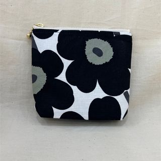 マリメッコ(marimekko)のマリメッコハンドメイドポーチ(ポーチ)