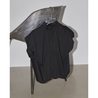 トゥデイフル(TODAYFUL)の【新品未使用タグ付き】Puffshoulder Compact Shirts(シャツ/ブラウス(半袖/袖なし))