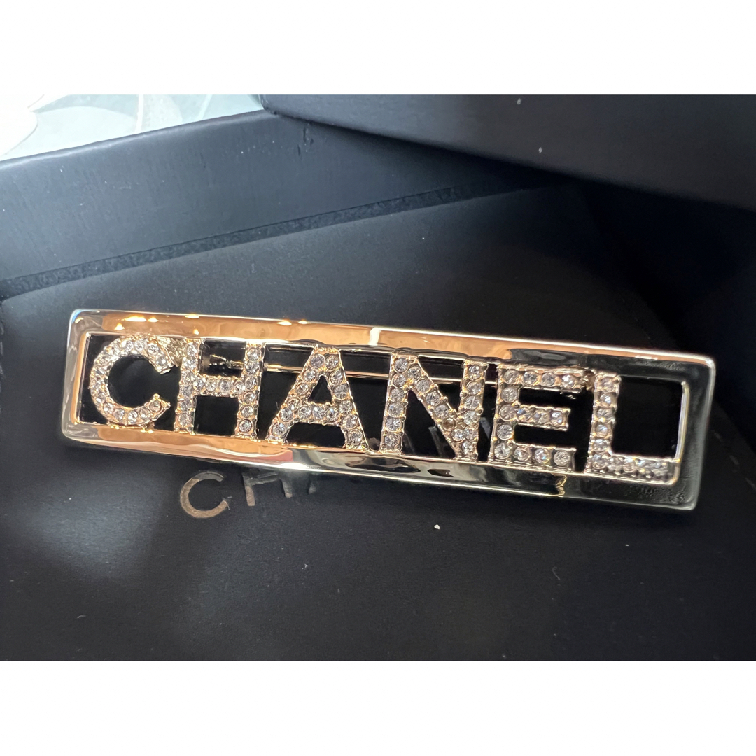 専用となりました♡CHANEL シャネル ロゴ ブローチ 2023 未使用