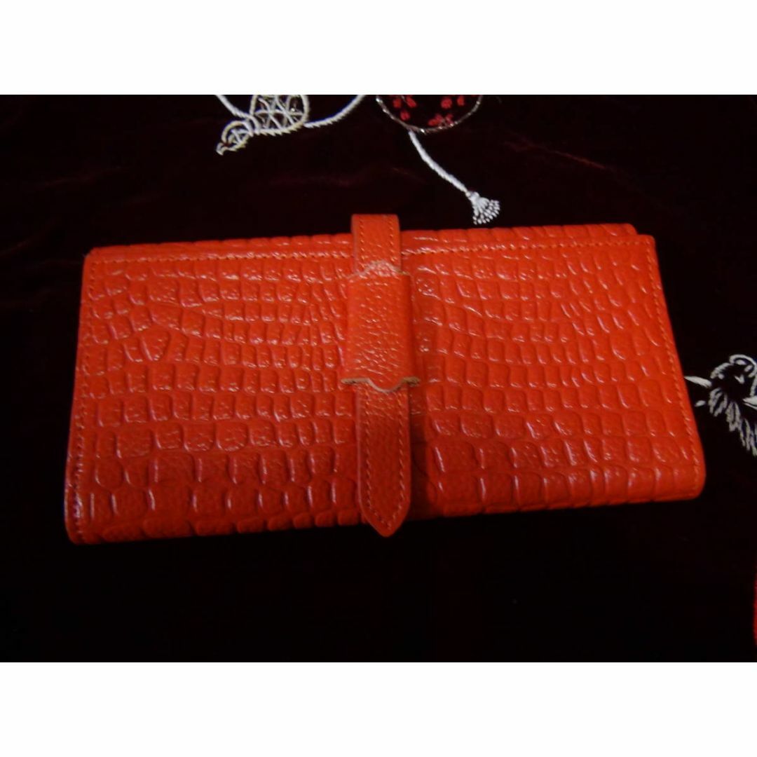 明るいオレンジ色の長財布 レディース メンズ!。 メンズのファッション小物(長財布)の商品写真