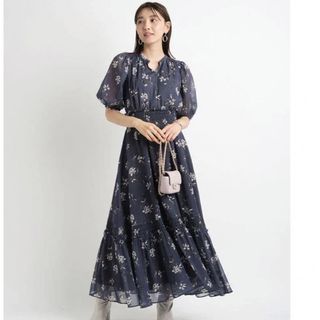 ジャスグリッティー(JUSGLITTY)の新品同様　ジャスグリッティー　花柄ワンピース(ロングワンピース/マキシワンピース)