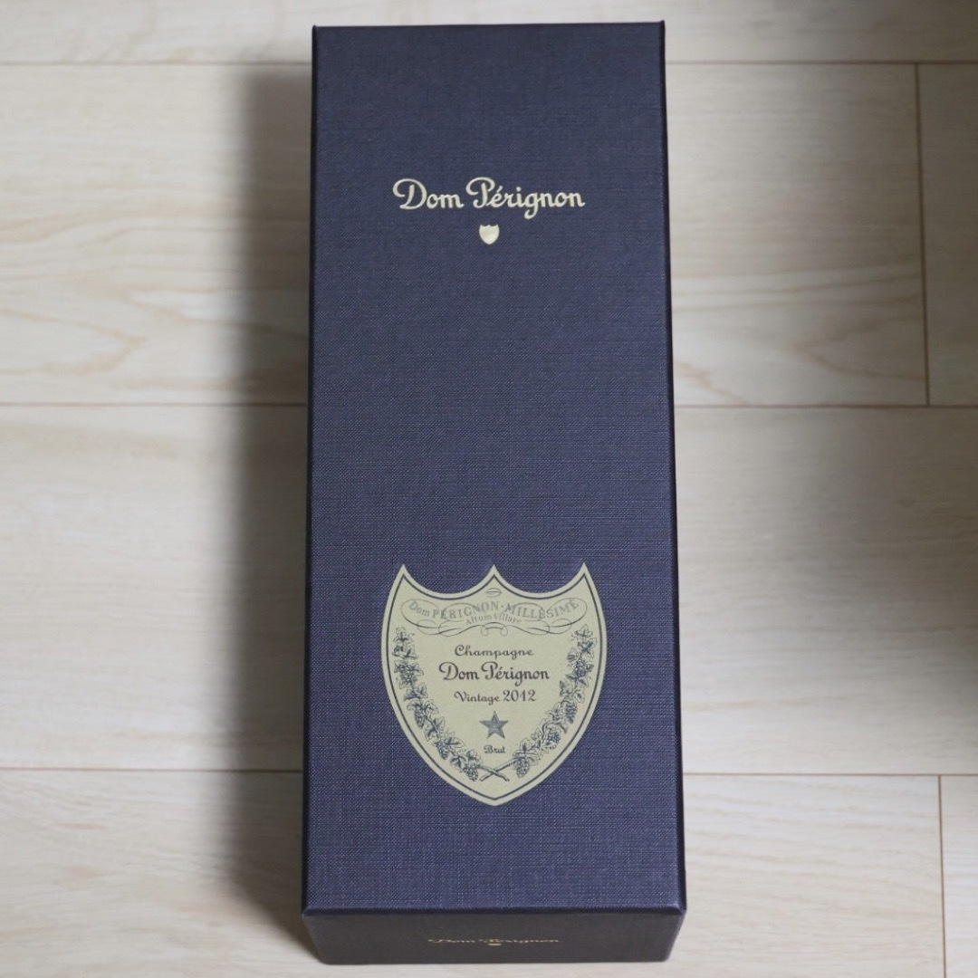 Dom Pérignon(ドンペリニヨン)のドンペリニヨン2012　新品　説明書付き　ドンペリ 食品/飲料/酒の酒(シャンパン/スパークリングワイン)の商品写真