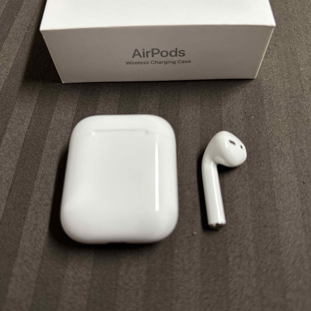 Apple(アップル)のご成約済　AirPods 第2世代 左耳 スマホ/家電/カメラのオーディオ機器(ヘッドフォン/イヤフォン)の商品写真