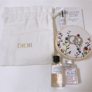 ディオール(Dior)のDIOR フェイスパウダー 香水 美容液 巾着(その他)