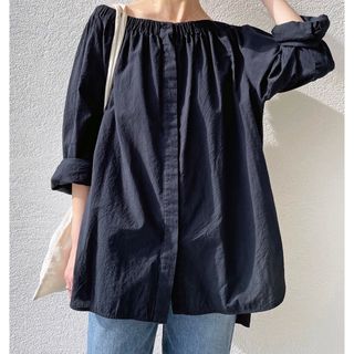 Spick & Span - サッカーオフショルダーブラウス 今季新商品の通販|ラクマ