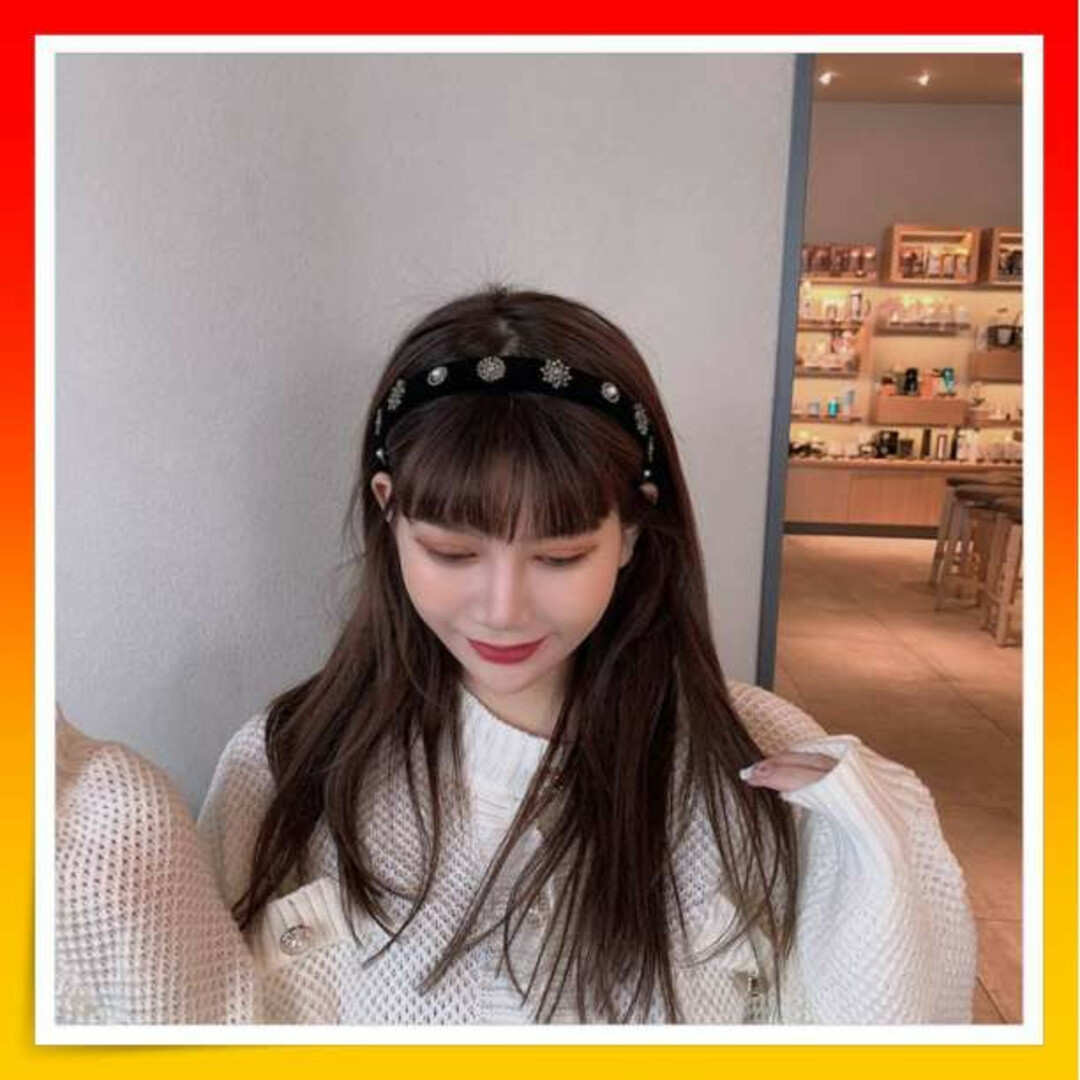 ＊ビジュー カチューシャ ベロア ヘアバンド 韓国 ブラック レディースのヘアアクセサリー(ヘアバンド)の商品写真