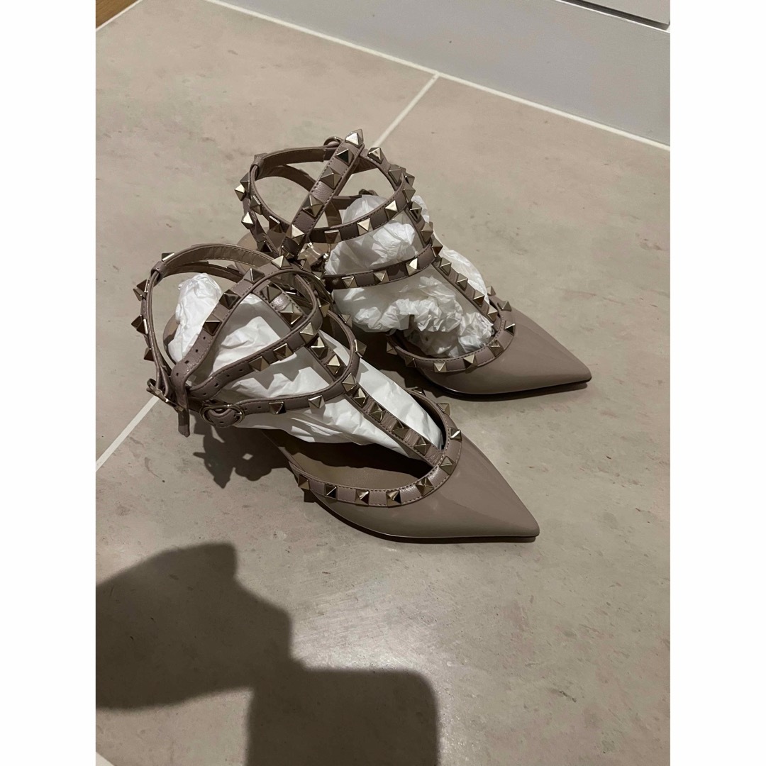 Valentino ロックスタッズ ストラップパンプス 65MM