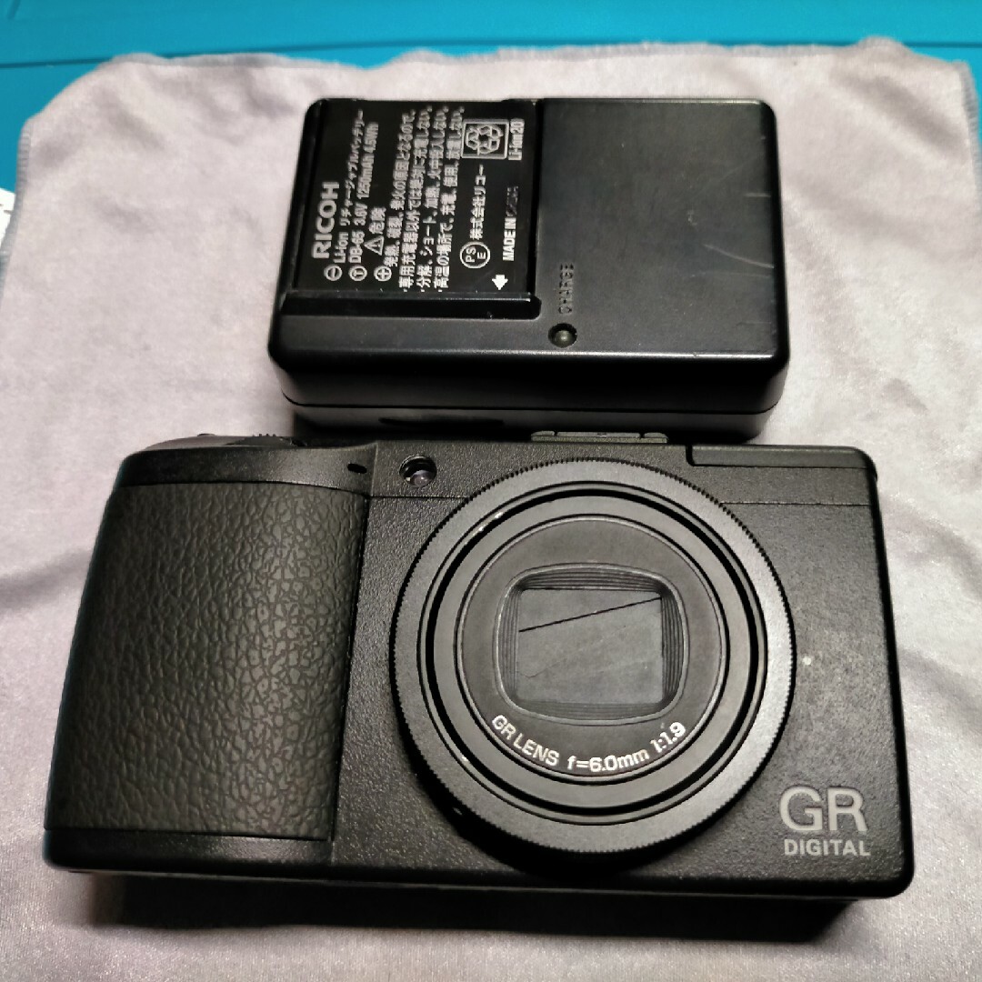 RICOH(リコー)のRICOH GR DIGITAL III デジタルカメラ スマホ/家電/カメラのカメラ(コンパクトデジタルカメラ)の商品写真