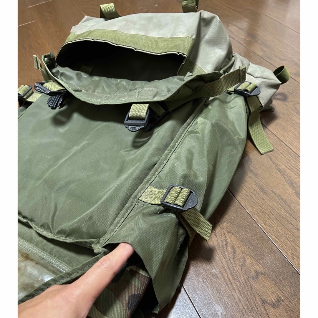 MILITARY(ミリタリー)の【米軍実物放出品】RANGER RADIO バックパックUSED品 エンタメ/ホビーのミリタリー(個人装備)の商品写真