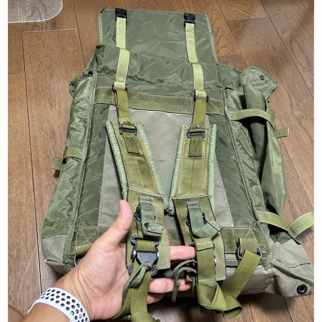 MILITARY(ミリタリー)の【米軍実物放出品】RANGER RADIO バックパックUSED品 エンタメ/ホビーのミリタリー(個人装備)の商品写真