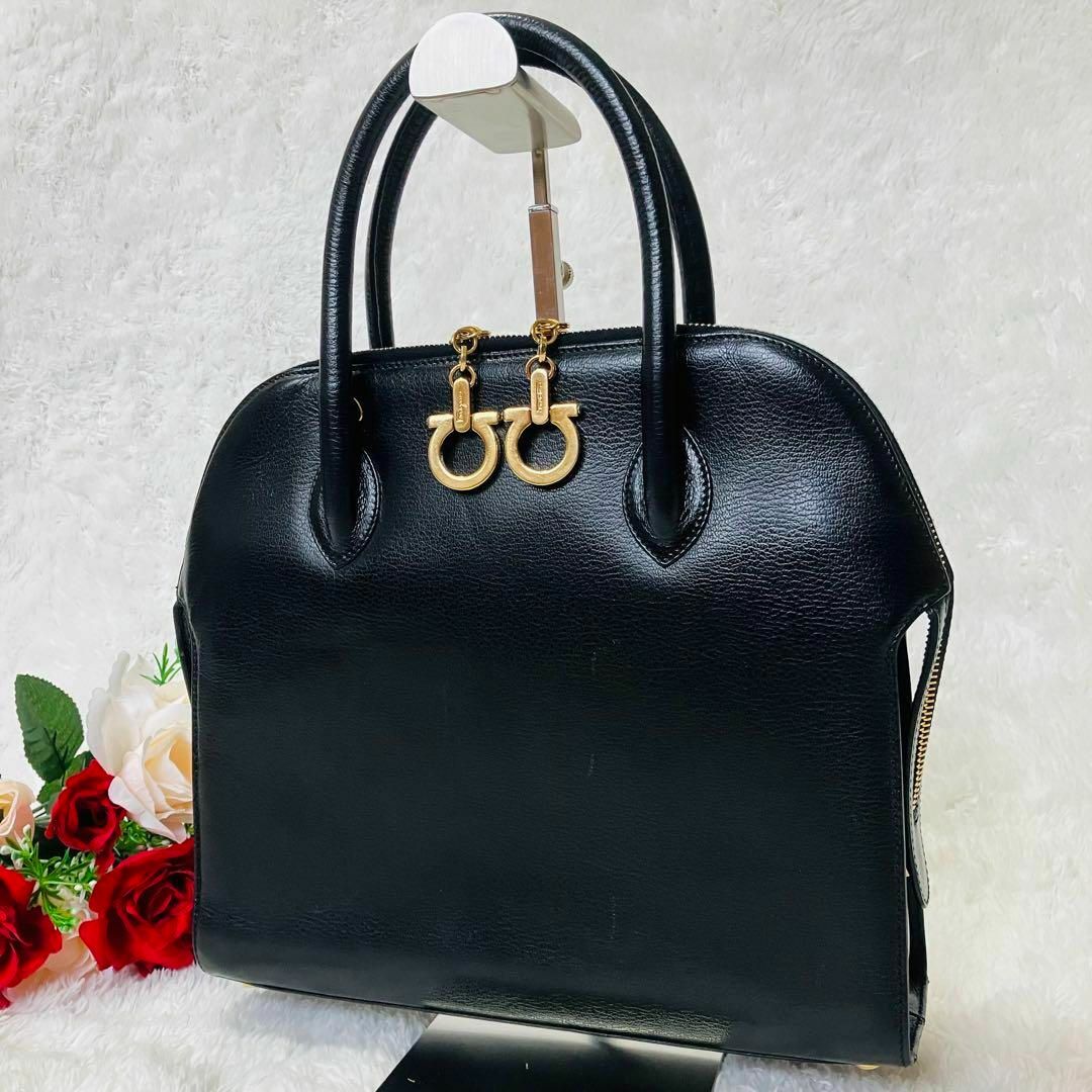 美品 Salvatore Ferragamo バッグ