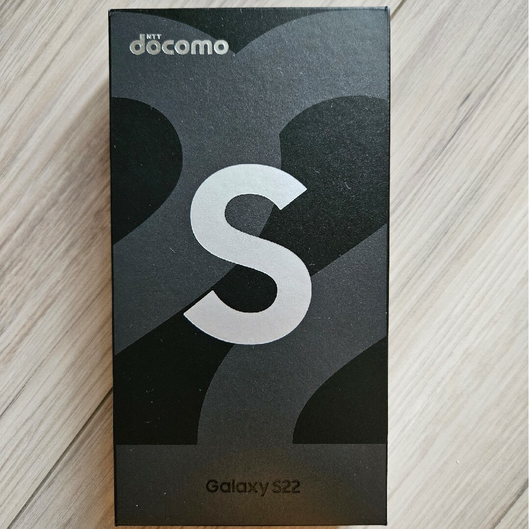 Galaxy(ギャラクシー)の【美品】 Galaxy S22 SC-51C docomo スマホ/家電/カメラのスマートフォン/携帯電話(スマートフォン本体)の商品写真