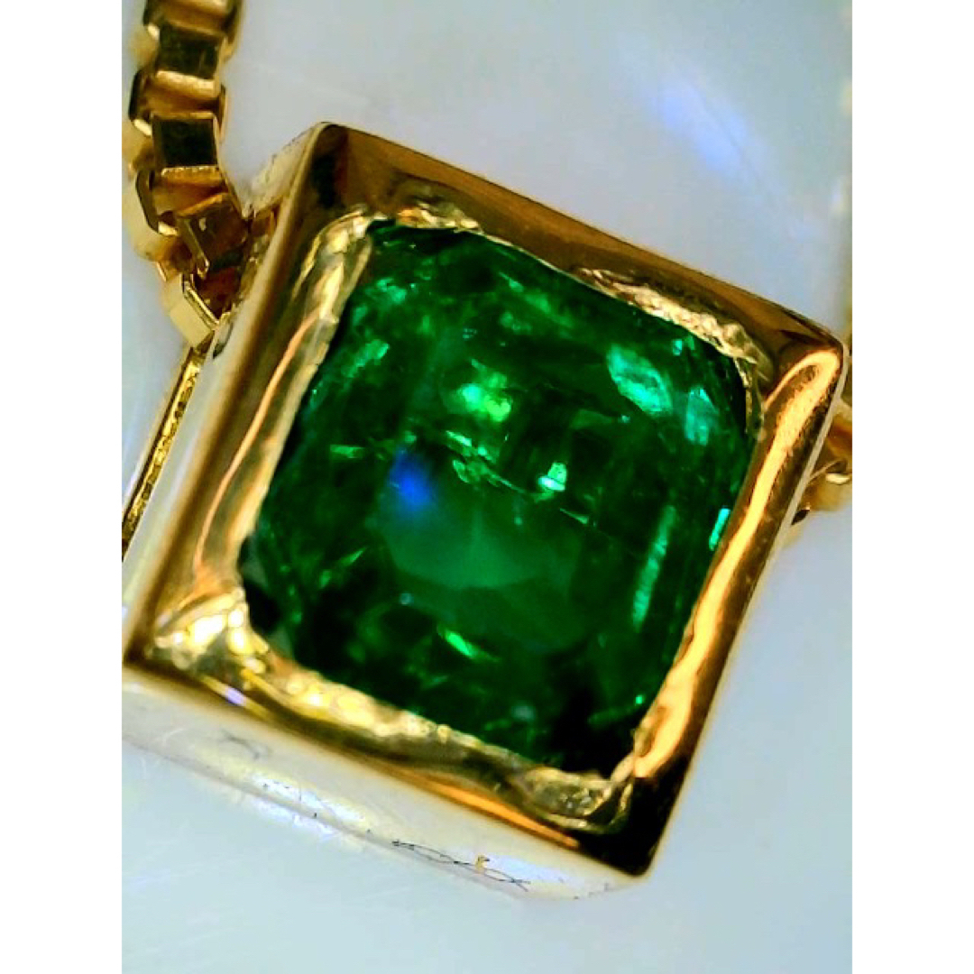k18YG AU750 18金 天然エメラルド 0.30ct ネックレス - ネックレス