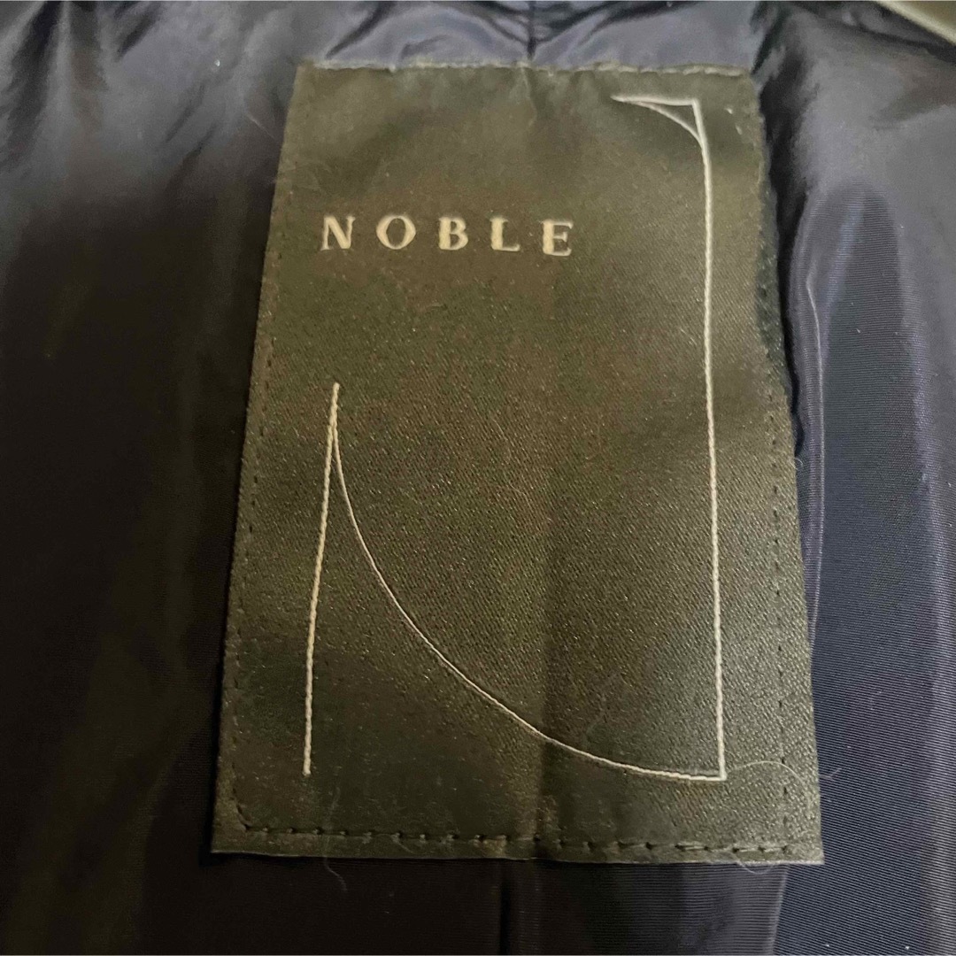 Noble(ノーブル)のNOBLE ダウンジャケット　ショールカラー　ゴールド金具　Wジップ　防寒性 レディースのジャケット/アウター(ダウンジャケット)の商品写真