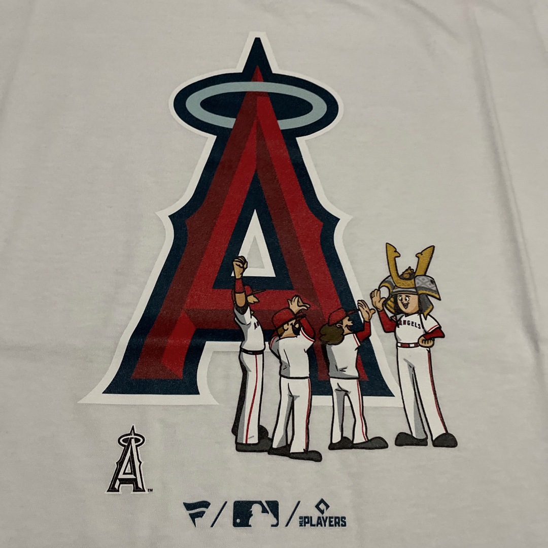 MLB(メジャーリーグベースボール)の大谷 翔平 満票ＭVPおめでとう❗️MLB公式 "ANGELS" ロゴTシャツ エンタメ/ホビーのタレントグッズ(スポーツ選手)の商品写真