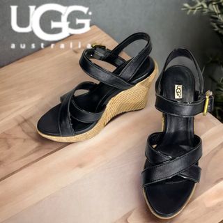 アグUGG ウッドヒールウェッジソールパンプス