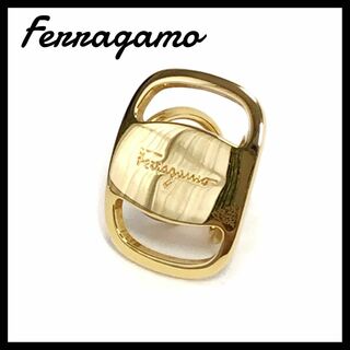 フェラガモ(Ferragamo)のサルヴァトーレフェラガモ  フェラガモ ヴァラ スカーフリング  ゴールド(バンダナ/スカーフ)