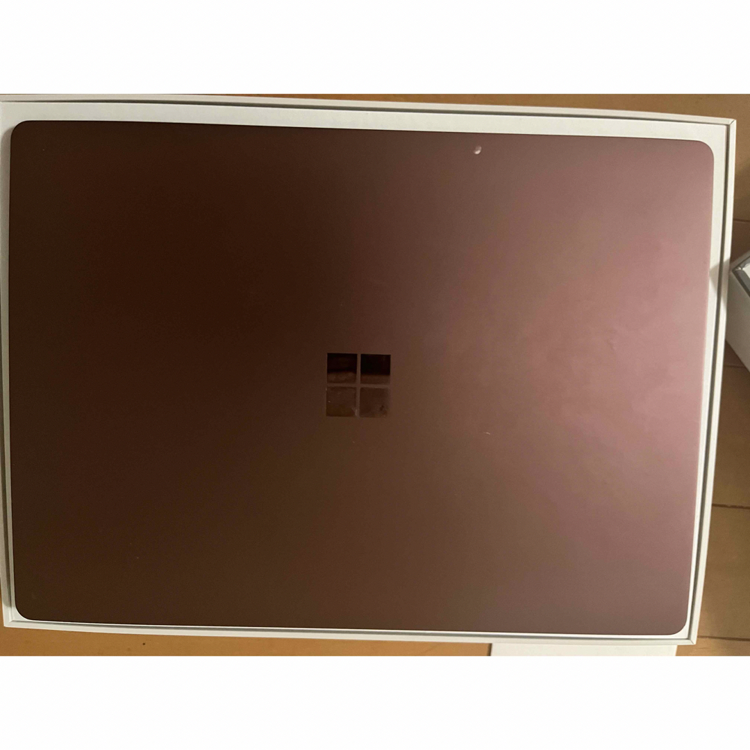 【美品】Microsoft Surface Laptop2 8/256GB