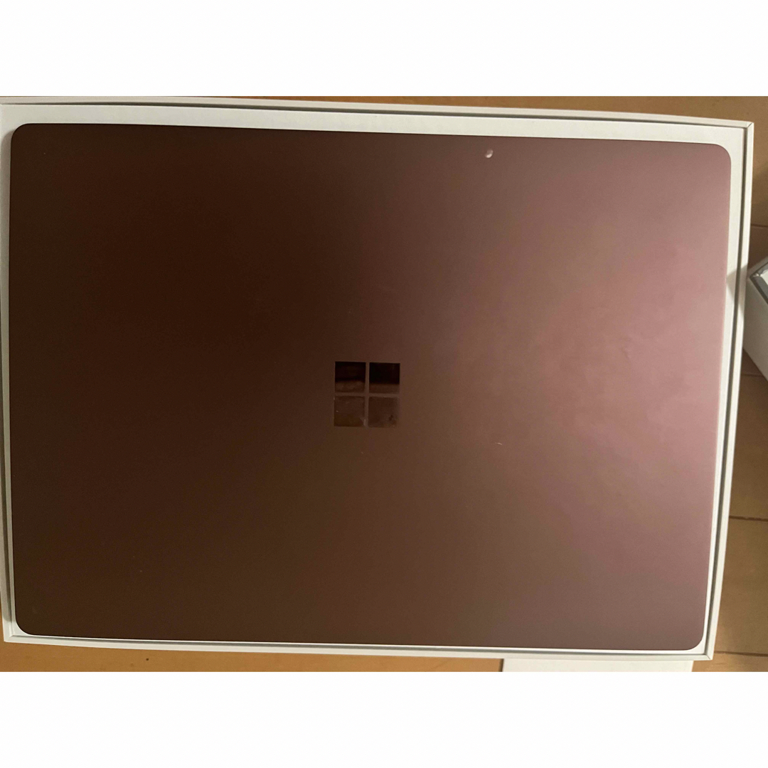 Microsoft Surface Laptop2 256GB 8GB スマホ/家電/カメラのPC/タブレット(ノートPC)の商品写真