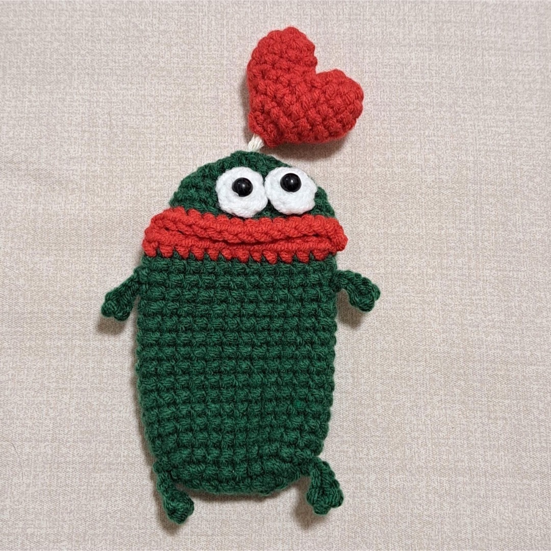 ✨編みぐるみ キーケース 濃緑色 キーホルダー let's crochet ハンドメイドのぬいぐるみ/人形(あみぐるみ)の商品写真