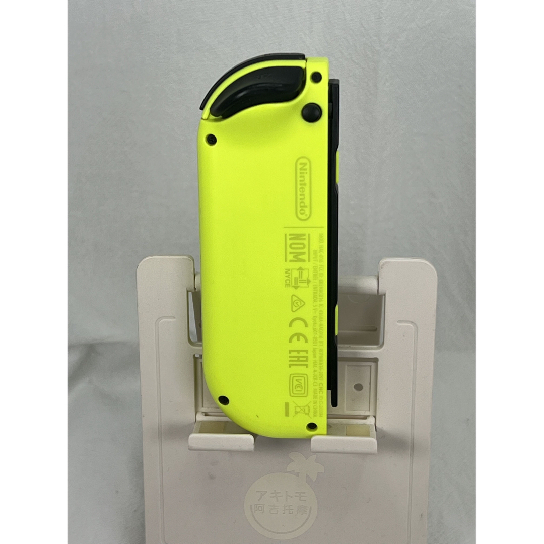 【美品】Switch ジョイコン第4世代スティック使用 ストラップセット