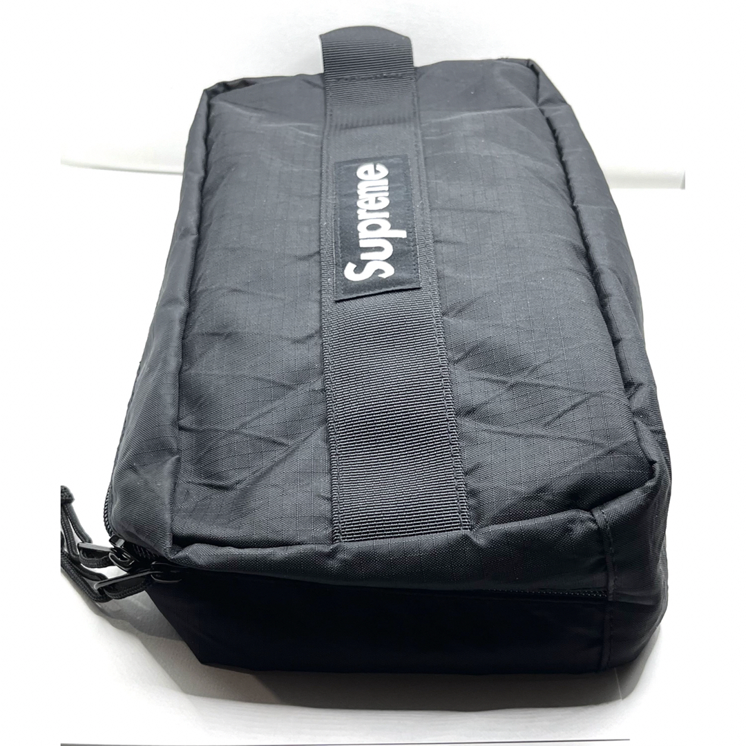 Supreme(シュプリーム)の18FW Supreme Utility Bag Black / used メンズのバッグ(その他)の商品写真