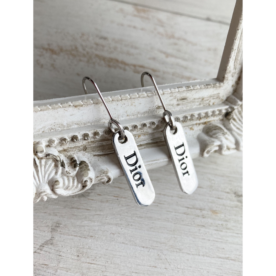 Dior クリスチャンディオール ロゴ プレート シルバー ピアス ピアス