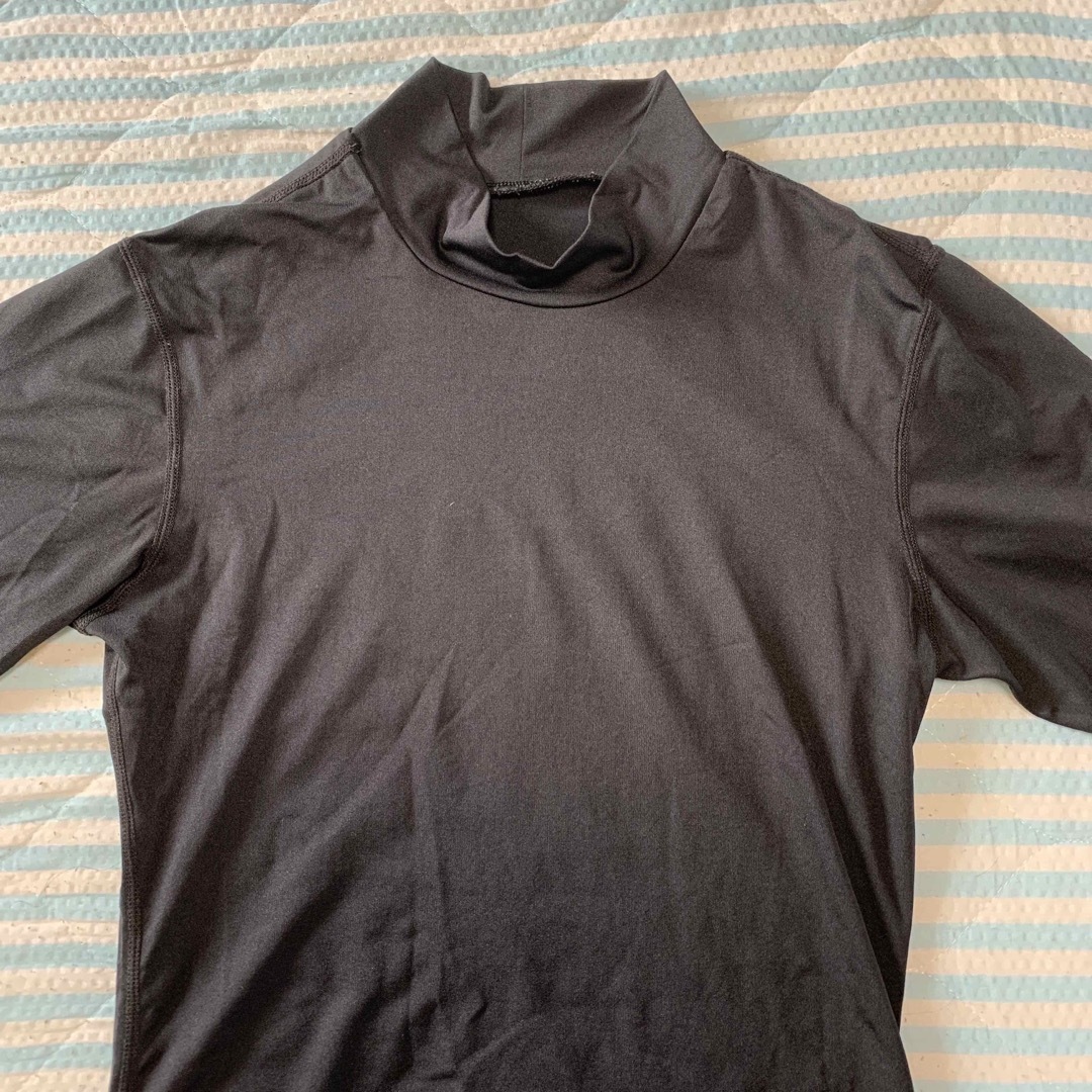 【新品未使用】ハイネック半袖Tシャツ3枚セット メンズのアンダーウェア(その他)の商品写真