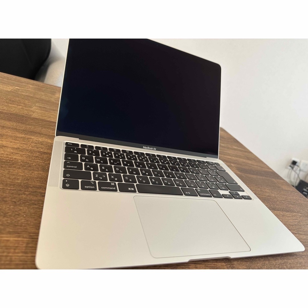 Apple(アップル)のMacbook Air（13-inch, 2020, intel i5） スマホ/家電/カメラのPC/タブレット(ノートPC)の商品写真